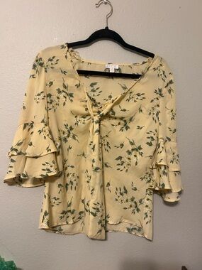 C Yellow Floral Tie-Neck Ruffle Sleeve Blouse Women’s size Small